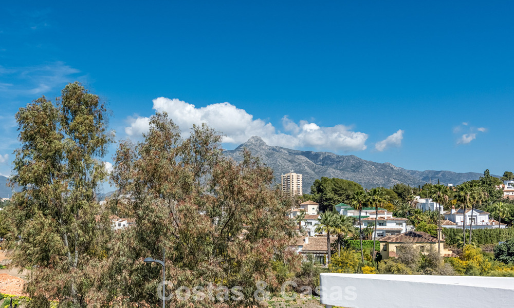 Amplios apartamentos en venta en La Maestranza a un paso de todos los servicios en Nueva Andalucía, Marbella 808215