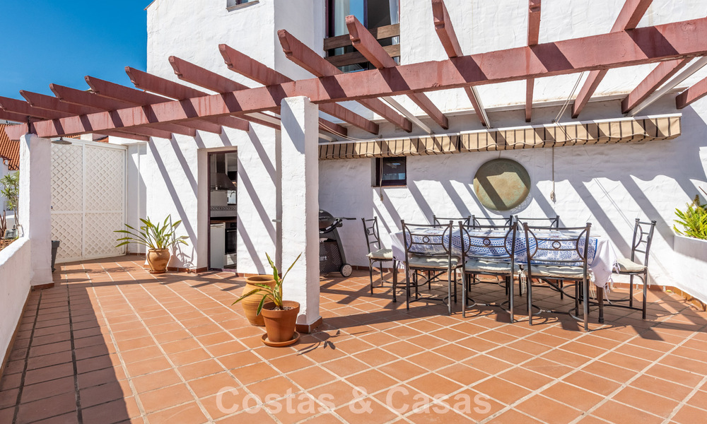 Amplios apartamentos en venta en La Maestranza a un paso de todos los servicios en Nueva Andalucía, Marbella 808234