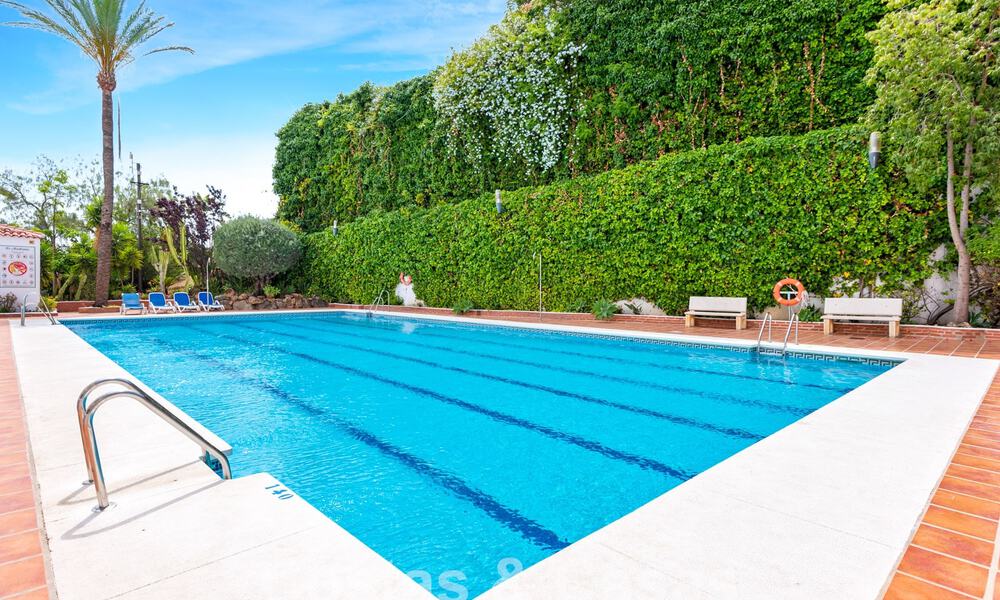 Amplios apartamentos en venta en La Maestranza a un paso de todos los servicios en Nueva Andalucía, Marbella 808278