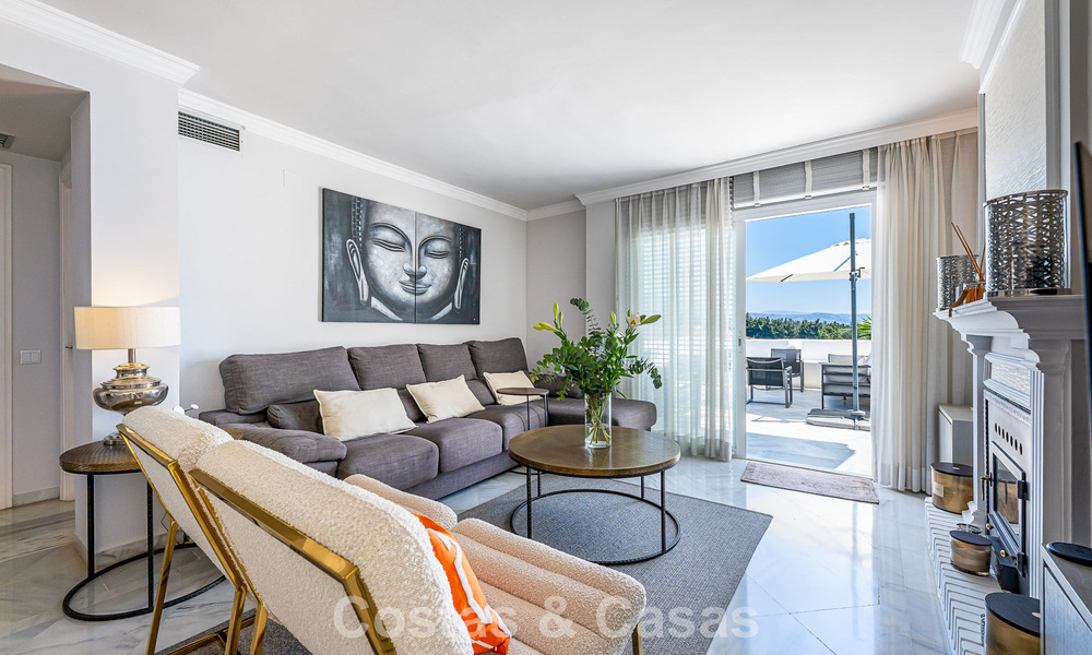 Encantadora casa adosada en venta en una urbanización cerrada, a un paso de Puerto Banús, Marbella 808518