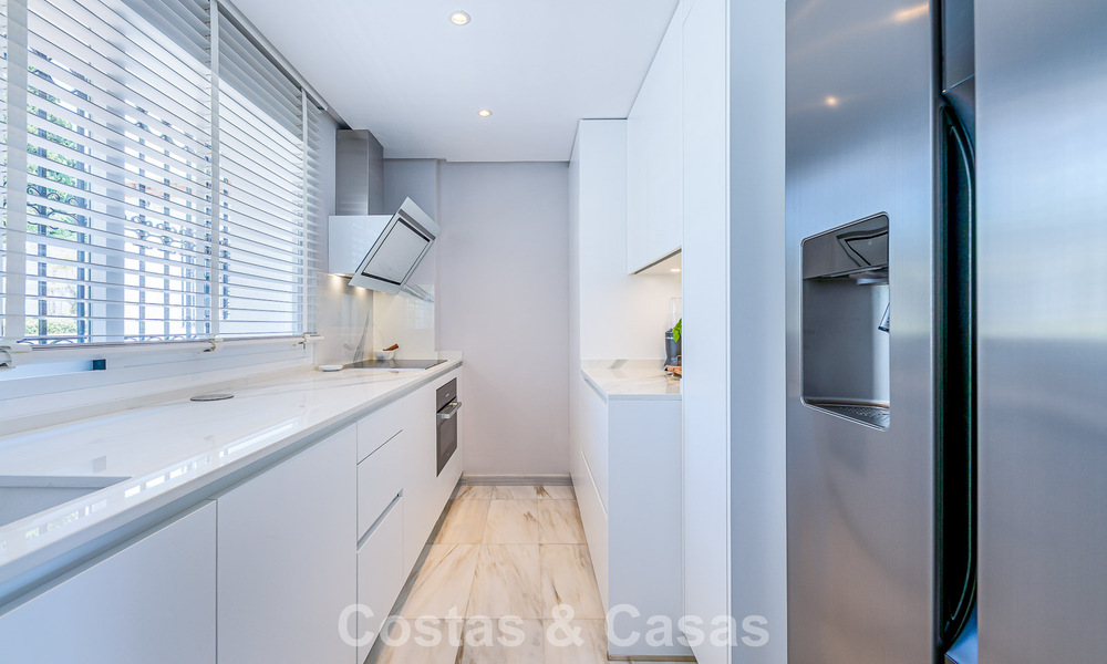 Encantadora casa adosada en venta en una urbanización cerrada, a un paso de Puerto Banús, Marbella 808525