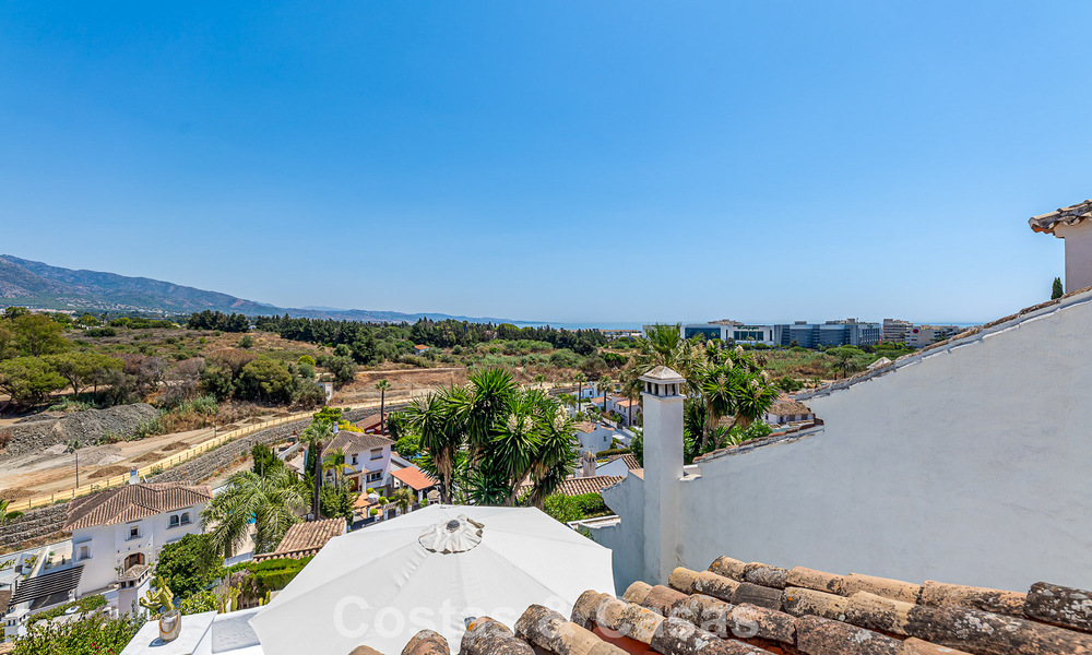 Encantadora casa adosada en venta en una urbanización cerrada, a un paso de Puerto Banús, Marbella 808527