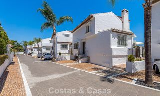 Encantadora casa adosada en venta en una urbanización cerrada, a un paso de Puerto Banús, Marbella 808533 