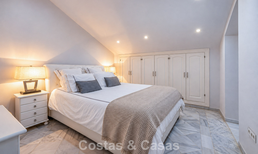 Encantadora casa adosada en venta en una urbanización cerrada, a un paso de Puerto Banús, Marbella 808541