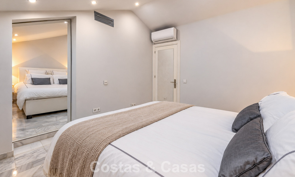 Encantadora casa adosada en venta en una urbanización cerrada, a un paso de Puerto Banús, Marbella 808542