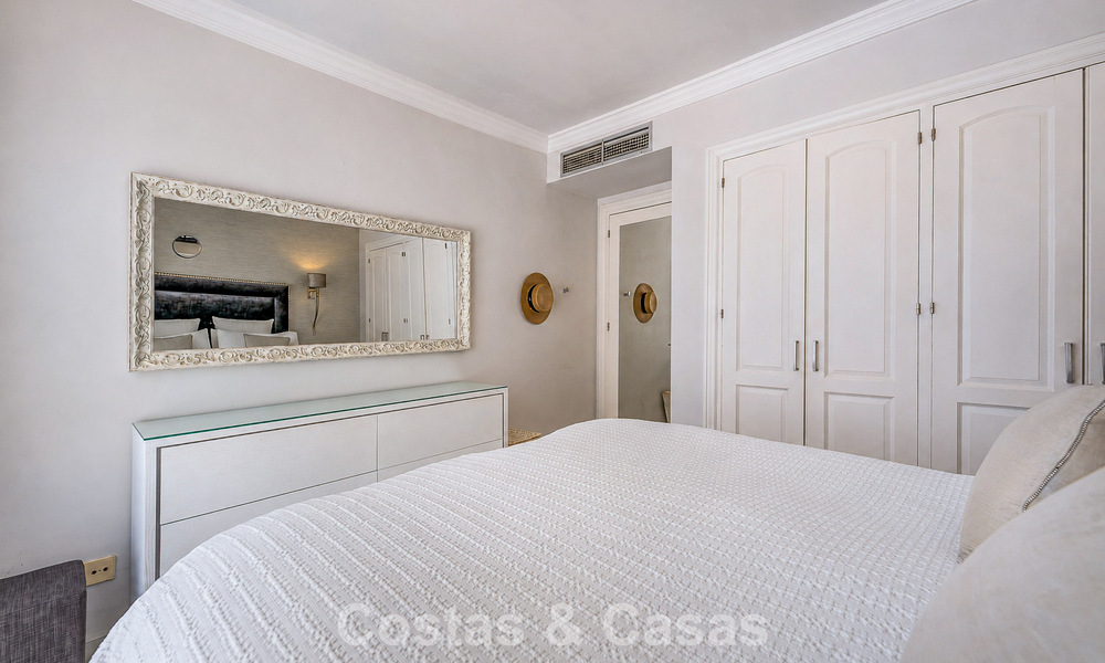 Encantadora casa adosada en venta en una urbanización cerrada, a un paso de Puerto Banús, Marbella 808544
