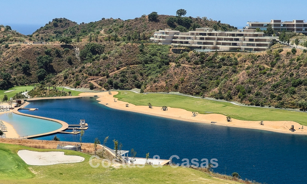Apartamentos de lujo contemporáneos en venta en un resort de golf en las colinas de Marbella - Benahavís 808661
