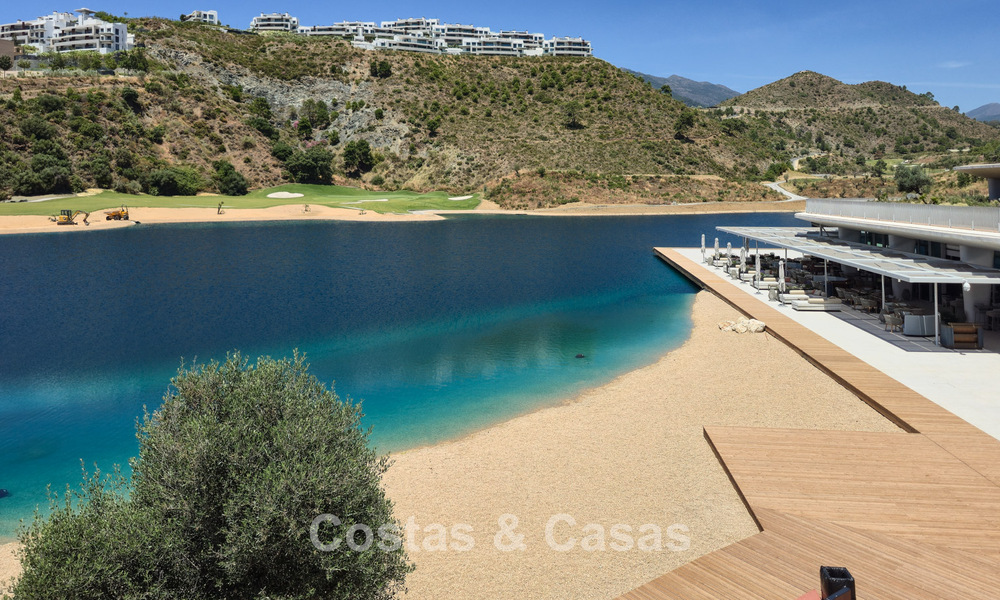 Apartamentos de lujo contemporáneos en venta en el prestigioso resort de La Quinta, Marbella - Benahavís 808682