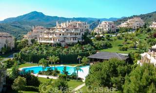 Apartamentos de lujo en primera línea de golf para comprar en la zona de Marbella - Benahavis 23806 