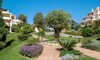 Apartamentos de lujo en primera línea de golf para comprar en la zona de Marbella - Benahavis 23827 