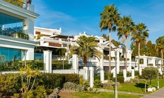 Apartamento de lujo en primera línea de playa a comprar, Estepona, costa del Sol. 7975 
