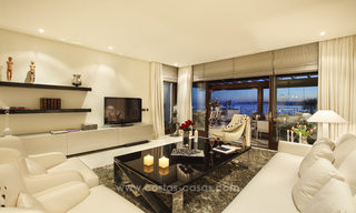 Apartamento de lujo en primera línea de playa en venta, Estepona, Costa del Sol con vistas al mar 9797 