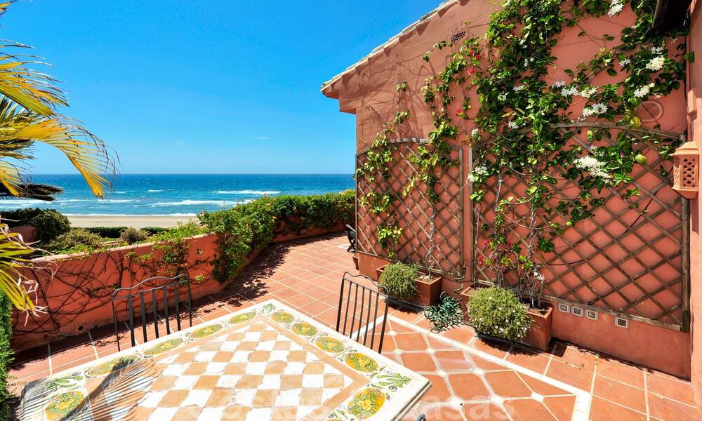 Exclusivo apartamento Ático primera línea de la playa de Los Monteros en Marbella 37171