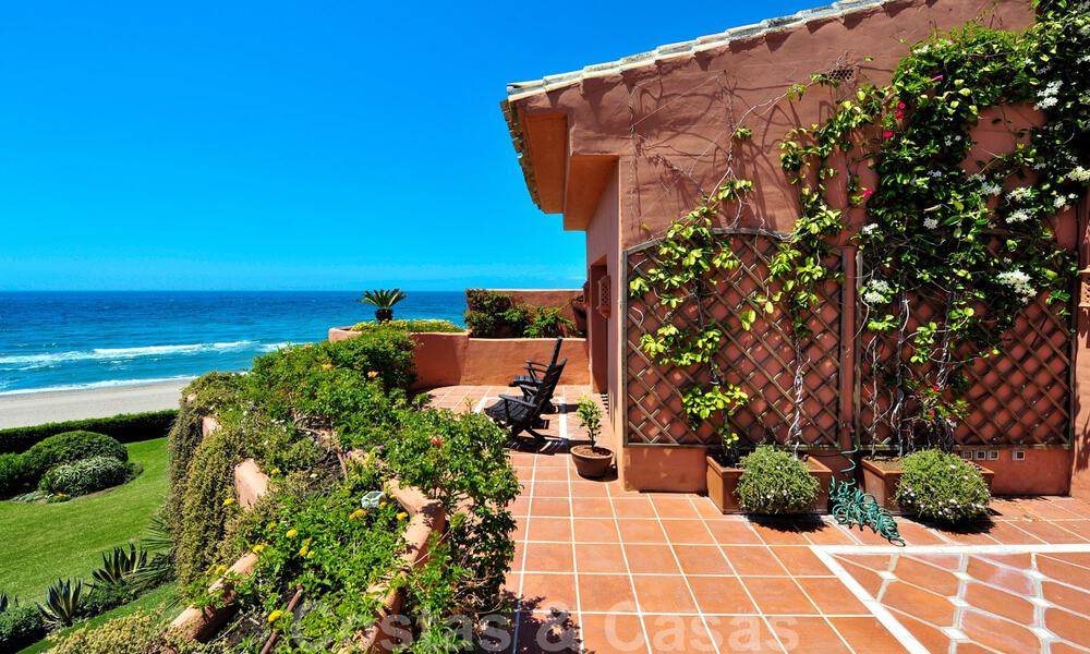 Exclusivo apartamento Ático primera línea de la playa de Los Monteros en Marbella 37172