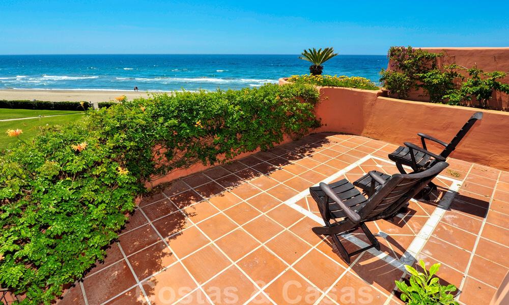 Exclusivo apartamento Ático primera línea de la playa de Los Monteros en Marbella 37173