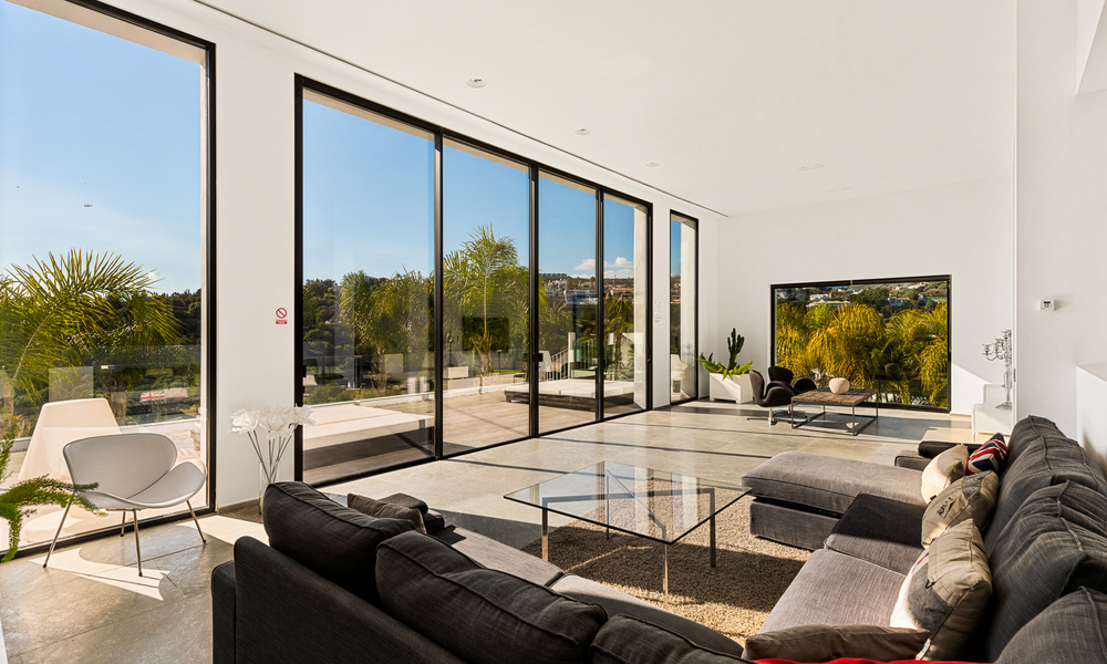 Villa exclusiva estilo moderno para comprar, campo de golf, Marbella – Benahavis 37607