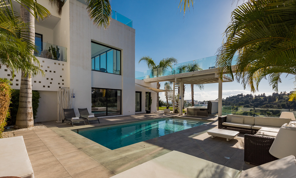Villa exclusiva estilo moderno para comprar, campo de golf, Marbella – Benahavis 37634