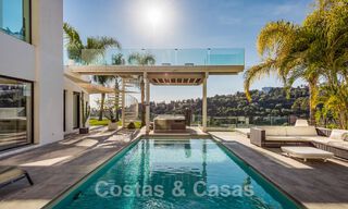 Villa exclusiva estilo moderno para comprar, campo de golf, Marbella - Benahavis 49518 