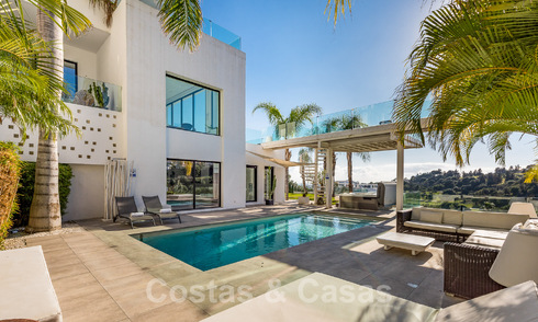 Villa exclusiva estilo moderno para comprar, campo de golf, Marbella - Benahavis 49519