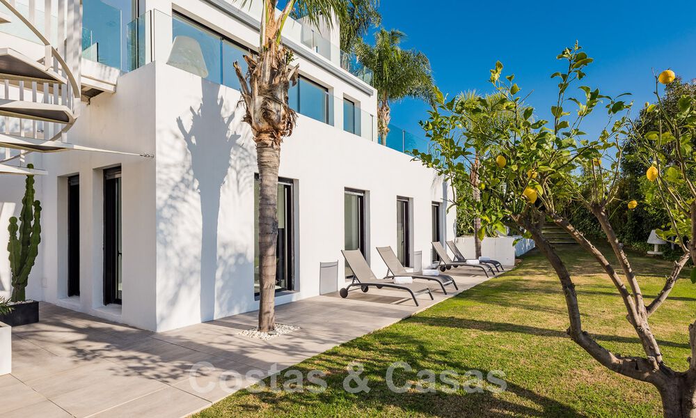 Villa exclusiva estilo moderno para comprar, campo de golf, Marbella - Benahavis 49522