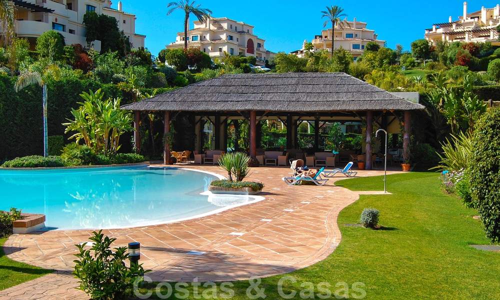 Capanes del Golf: Amplio apartamentos de lujo en venta rodeado de campo de golf en la zona de Marbella - Benahavis 23866