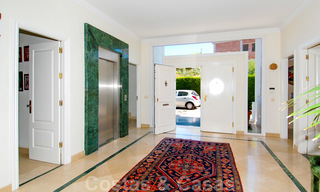 Villa de lujo de estilo colonial para comprar en Marbella este 22553 