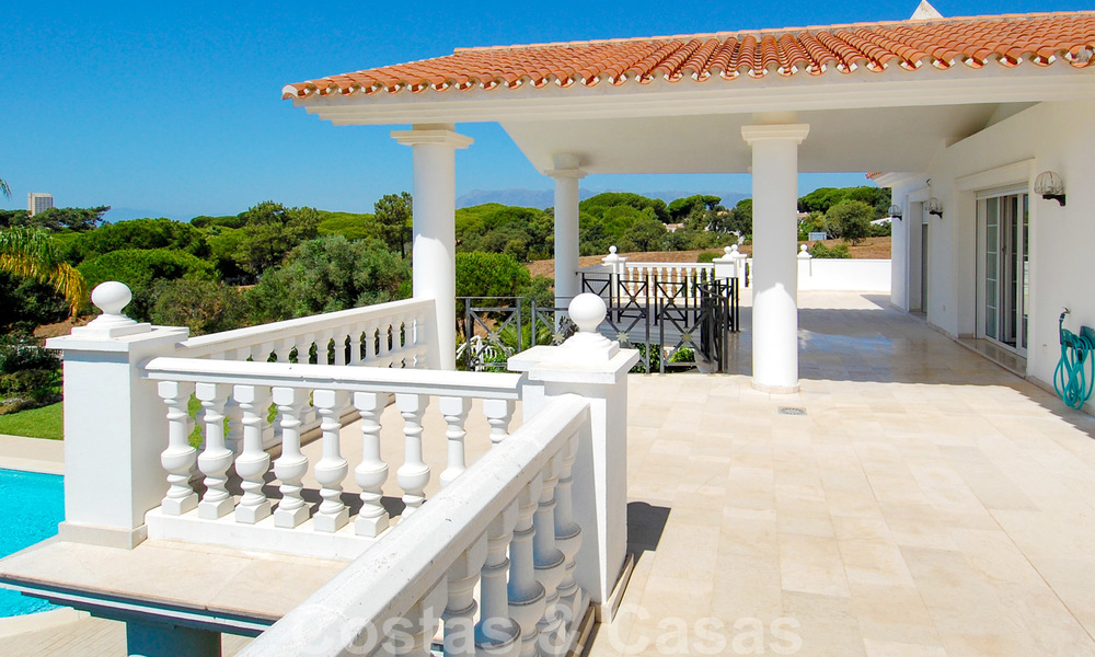 Villa de lujo de estilo colonial para comprar en Marbella este 22564