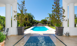 Villa de lujo de estilo colonial para comprar en Marbella este 22571 