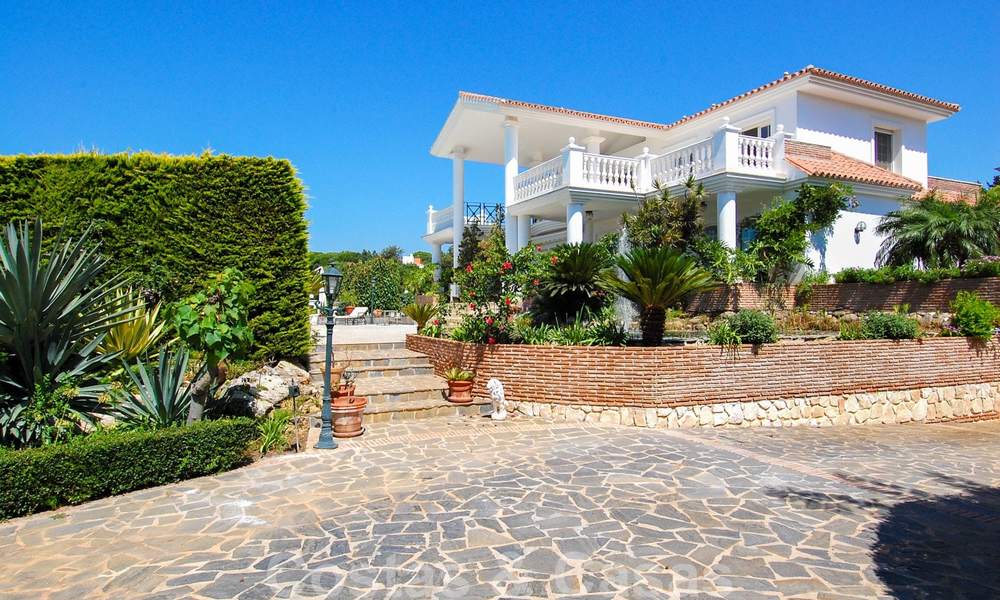 Villa de lujo de estilo colonial para comprar en Marbella este 22578