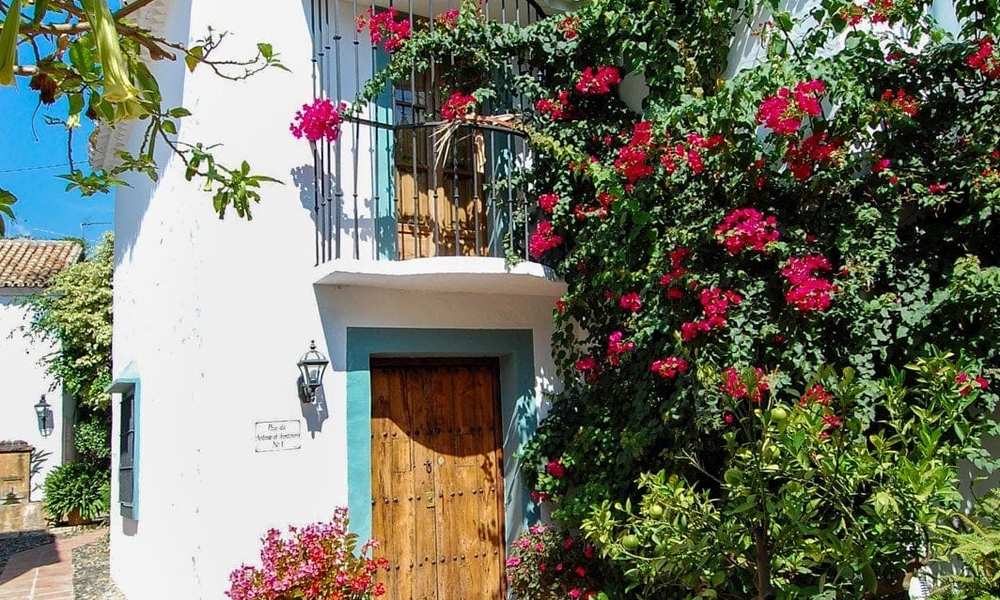 Casas adosadas de estilo andaluz a la venta en Marbella 28246