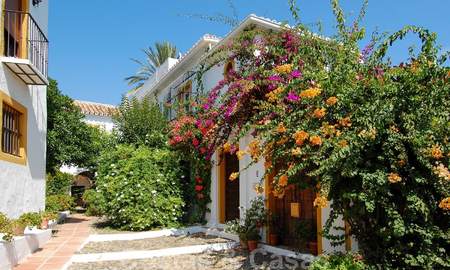 Casas adosadas de estilo andaluz a la venta en Marbella 28250