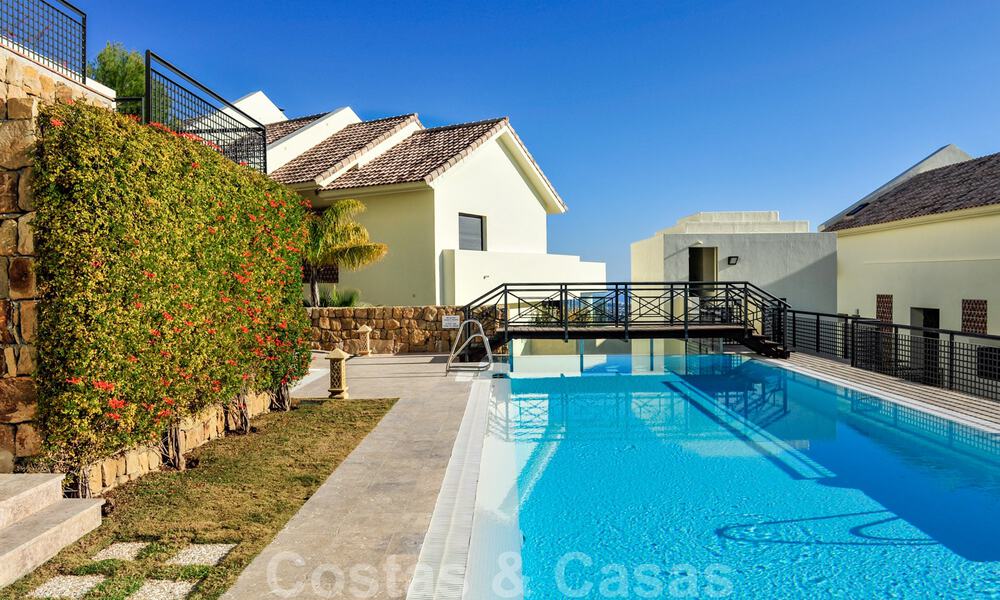 Moderno y lujoso ático apartamento en venta en Marbella 37447