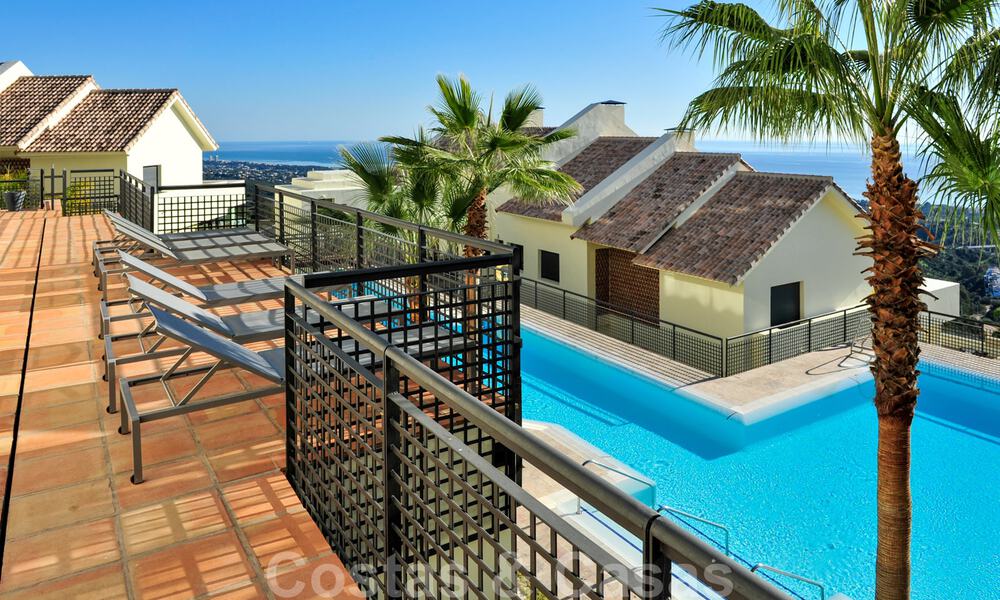 Moderno y lujoso ático apartamento en venta en Marbella 37449