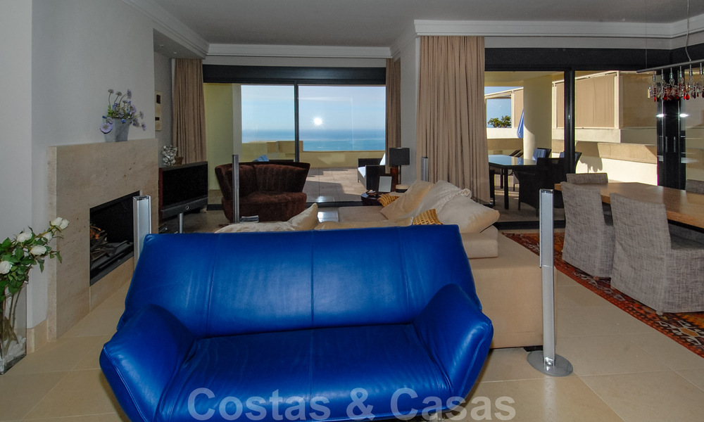 Moderno y lujoso ático apartamento en venta en Marbella 37454
