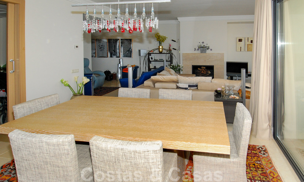 Moderno y lujoso ático apartamento en venta en Marbella 37462