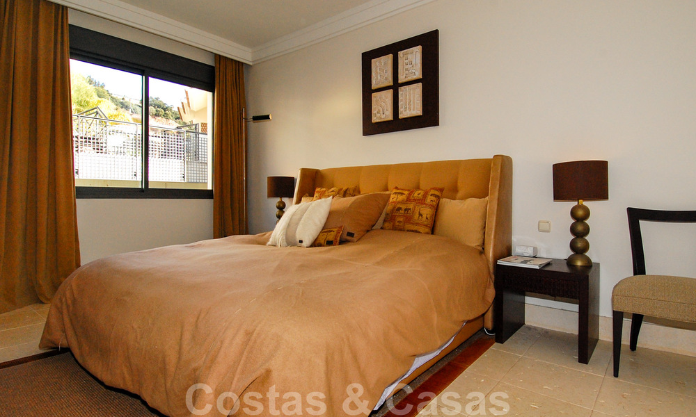 Moderno y lujoso ático apartamento en venta en Marbella 37468