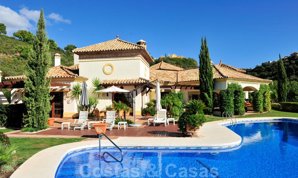 Encantadora villa de lujo de estilo andaluz para comprar en La Zagaleta, Marbella - Benahavis 20439