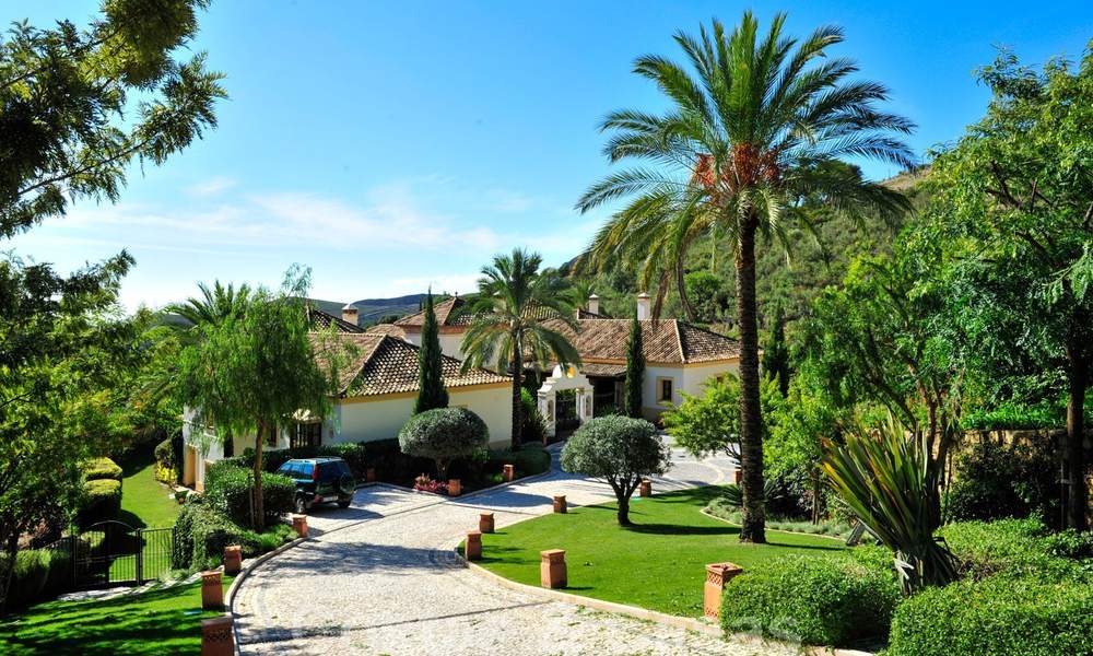 Encantadora villa de lujo de estilo andaluz para comprar en La Zagaleta, Marbella - Benahavis 20448