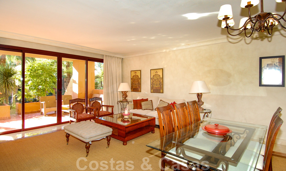 Apartamentos y áticos de lujo a la venta en complejo situado en primera línea de playa en San Pedro en Marbella 29875
