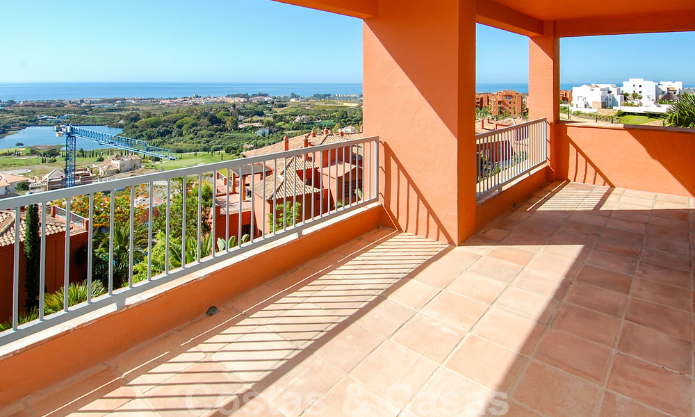 Apartamento de golf de lujo en venta, Marbella - Benahavis - Estepona 23491