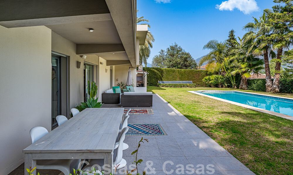Moderna villa de lujo en venta en el valle del golf de Nueva Andalucia, a poca distancia de Puerto Banús, Marbella 51023