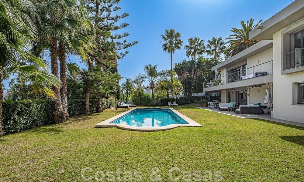 Moderna villa de lujo en venta en el valle del golf de Nueva Andalucia, a poca distancia de Puerto Banús, Marbella 51027