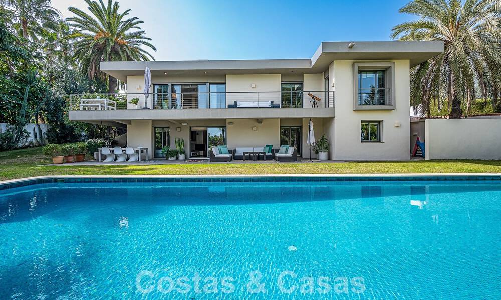 Moderna villa de lujo en venta en el valle del golf de Nueva Andalucia, a poca distancia de Puerto Banús, Marbella 51029