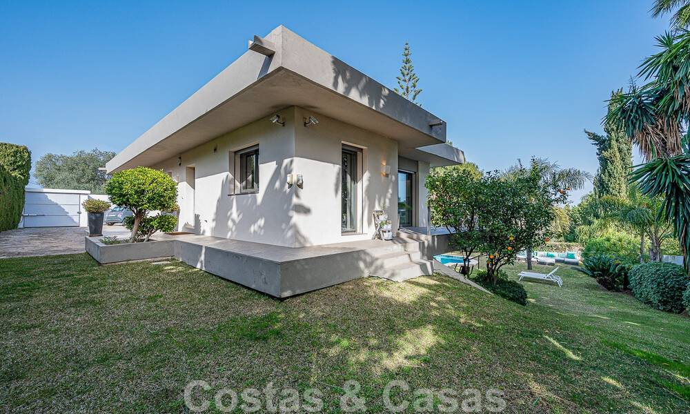 Moderna villa de lujo en venta en el valle del golf de Nueva Andalucia, a poca distancia de Puerto Banús, Marbella 51047