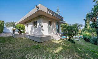 Moderna villa de lujo en venta en el valle del golf de Nueva Andalucia, a poca distancia de Puerto Banús, Marbella 51047 