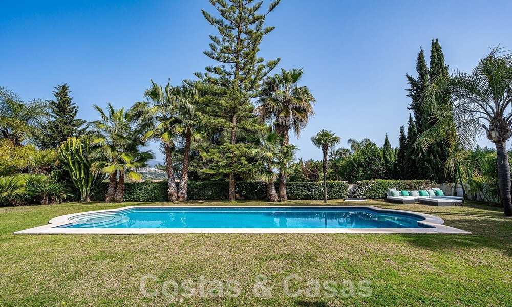 Moderna villa de lujo en venta en el valle del golf de Nueva Andalucia, a poca distancia de Puerto Banús, Marbella 51050