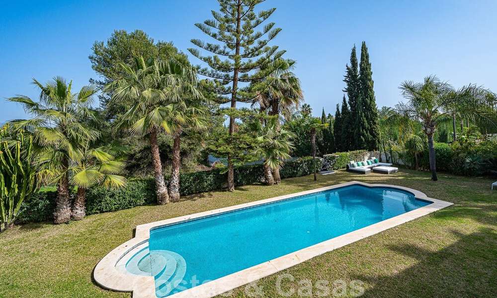 Moderna villa de lujo en venta en el valle del golf de Nueva Andalucia, a poca distancia de Puerto Banús, Marbella 51054