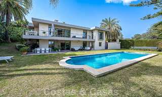 Moderna villa de lujo en venta en el valle del golf de Nueva Andalucia, a poca distancia de Puerto Banús, Marbella 51062 