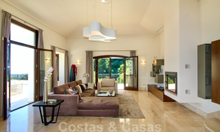 Villa de lujo de estilo andaluz para comprar, Marbella - Benahavis 31583 