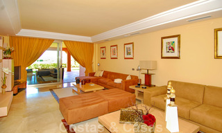 Apartamentos y áticos de lujo en primera línea de playa a la venta en Marbella 33831 